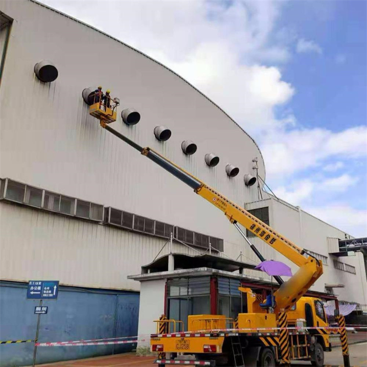 梅州高空作业车出租服务：专业广告牌安装解决方案