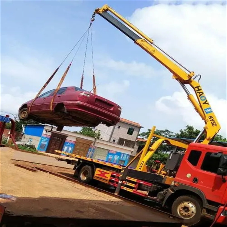 梅州吊车吊汽车的正确方法